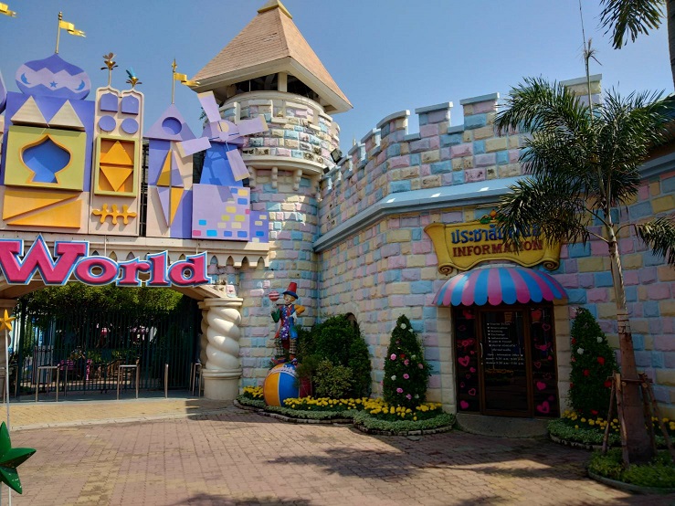 Dream World with Lunch & Transfer
