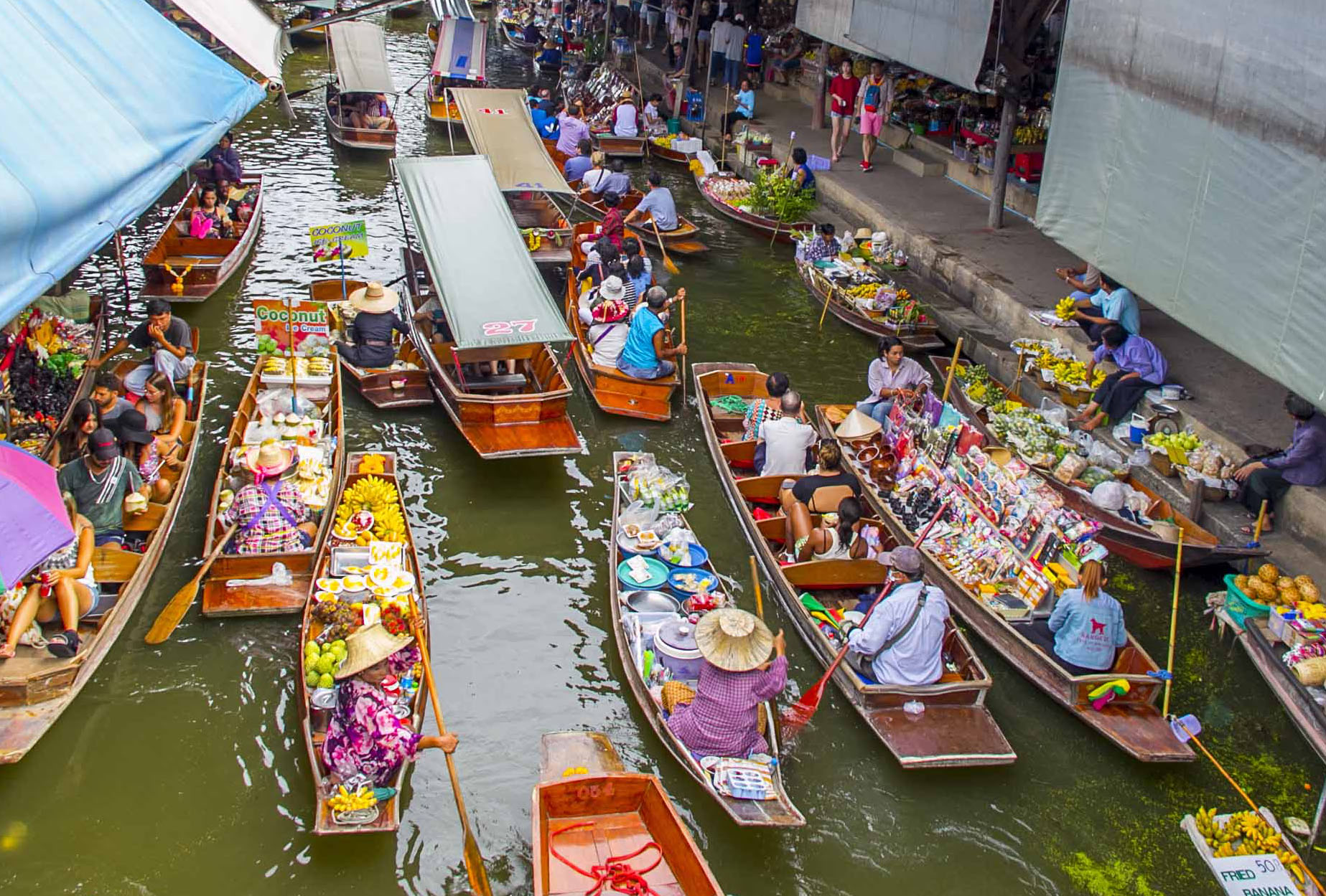 Long tailed boat rental at Damnoen Saduak Floating Market