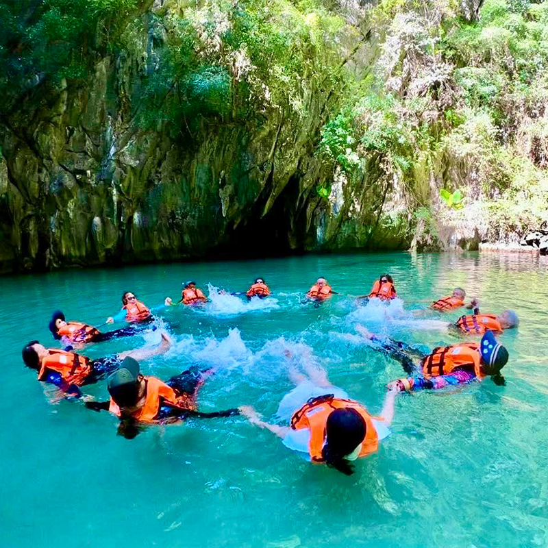 Private Longtail Boat Snorkeling Day Tour to 4 Islands in Trang